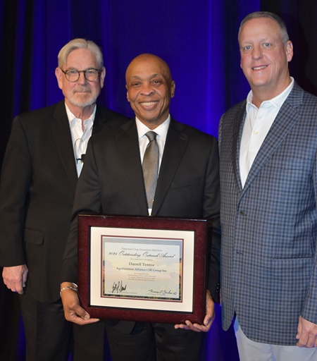 NCIS-DarrellTennieandAwardLargerImage NCIS-DarrellTennieandAwardLargerImage